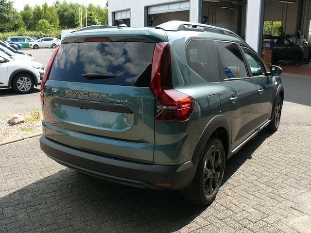 Neu Dacia Jogger Extreme 110 PS (80 kW) 2025 Zederngrün Van / Kleinbus