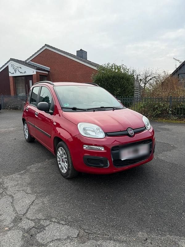 Rot Gebraucht 2013 Fiat Panda Kleinwagen | 5.890 € (Fairer Preis) - Bild 1/4