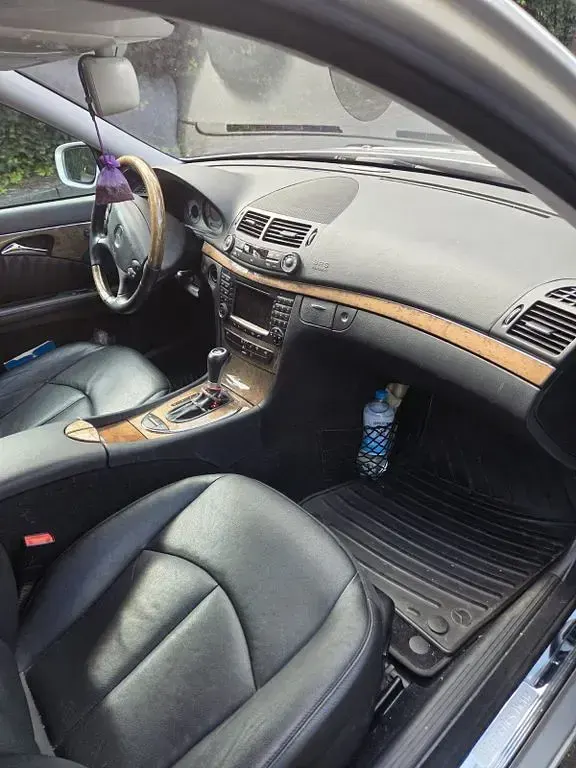 Gebraucht Mercedes E320 Avantgarde 224 PS (164 kW) 2008 Grau Limousine