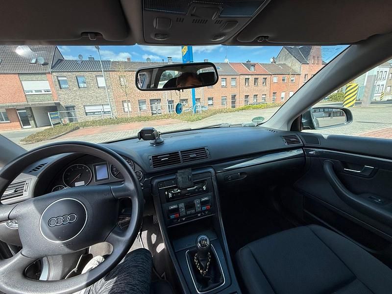 Gebraucht Audi A4 130 PS (95 kW) 2002 Grau Limousine