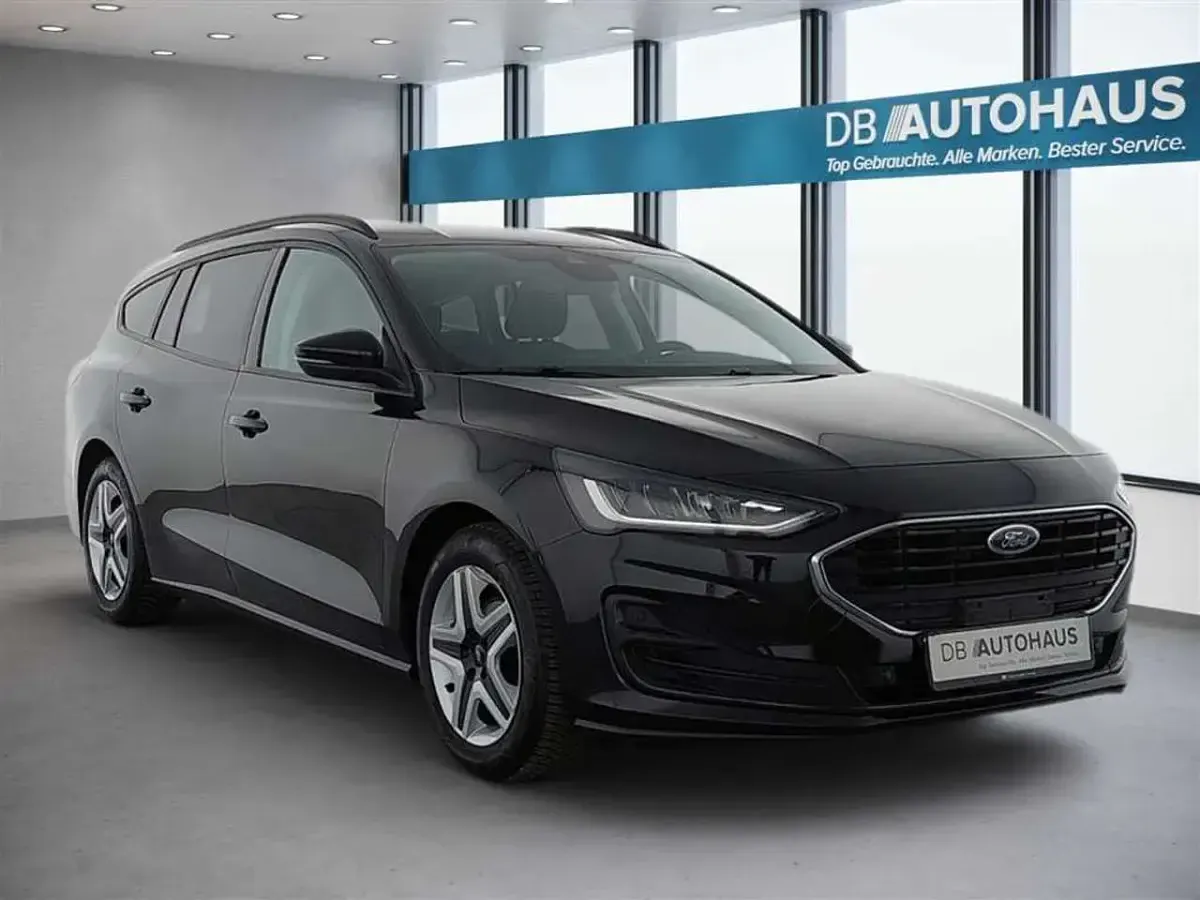 Occasion Ford Focus Cool & Connect 120 ch (88 kW) 2022 Noir Break