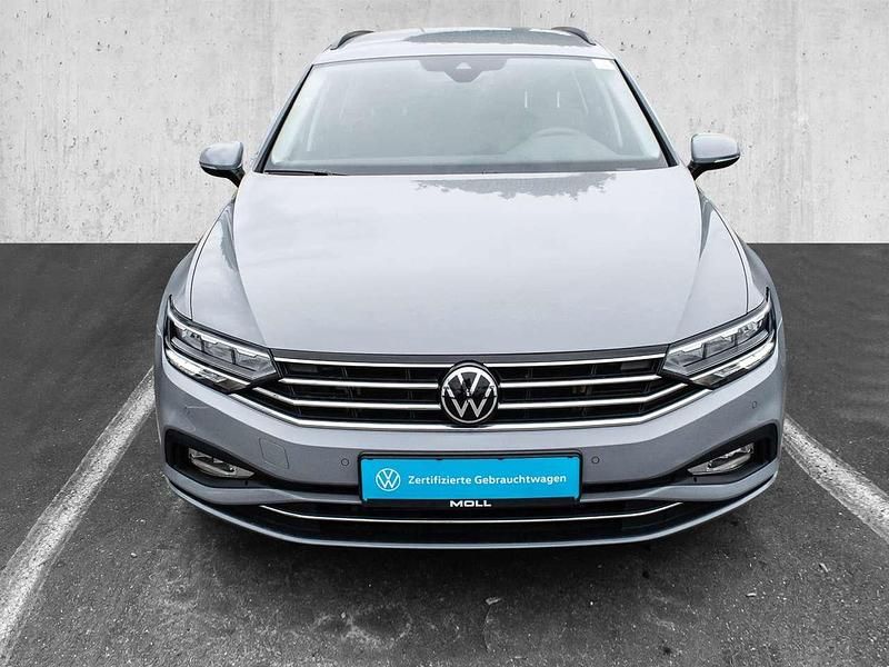 Gebraucht VW Passat Business 150 PS (110 kW) 2023 Grau Kombi