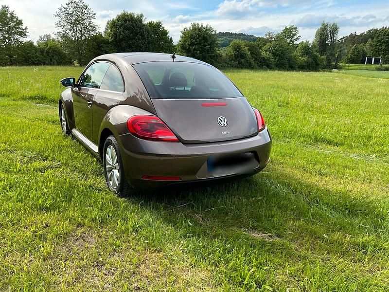 Gebraucht VW Beetle 105 PS (77 kW) 2012 Braun Kleinwagen