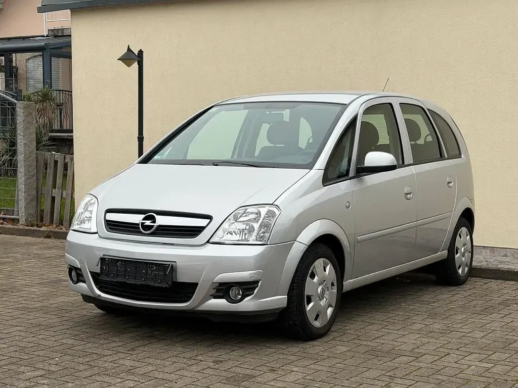 Usata Opel Meriva Edition 105 CV (77 kW) 2007 Argento Monovolume