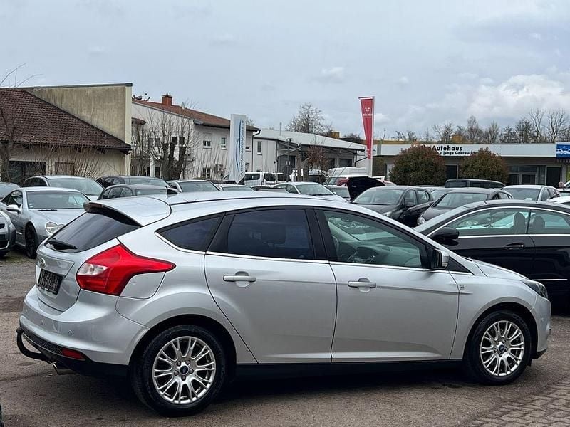 Gebraucht Ford Focus Titanium 150 PS (110 kW) 2011 Silber Limousine