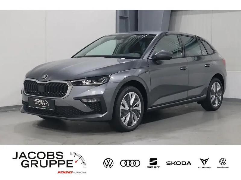 Grau Neu 2025 Skoda Scala Tour Kleinwagen | 31.894 € (Teuer) - Bild 1/4