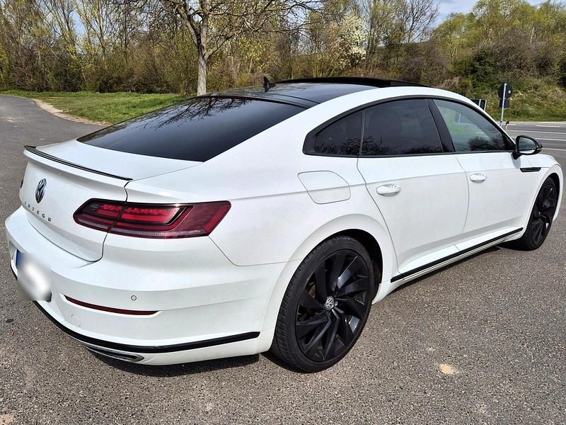 Gebraucht VW Arteon R-line 190 PS (139 kW) 2018 Weiß Kleinwagen