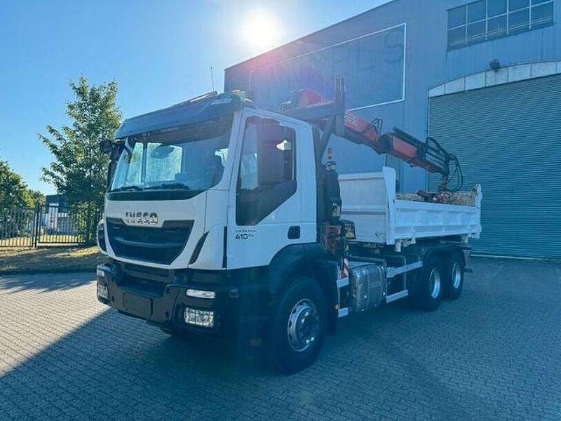 Weiss Gebraucht 2014 Iveco Massif | 76.755 € - Bild 1/4