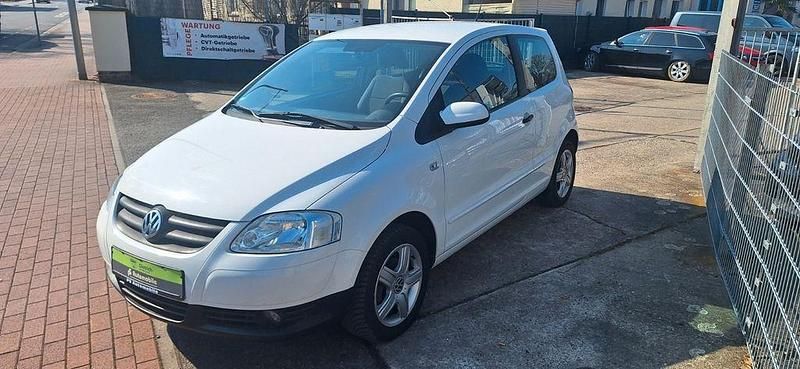Gebraucht VW Fox Style 54 PS (39 kW) 2010 Weiß Kleinwagen