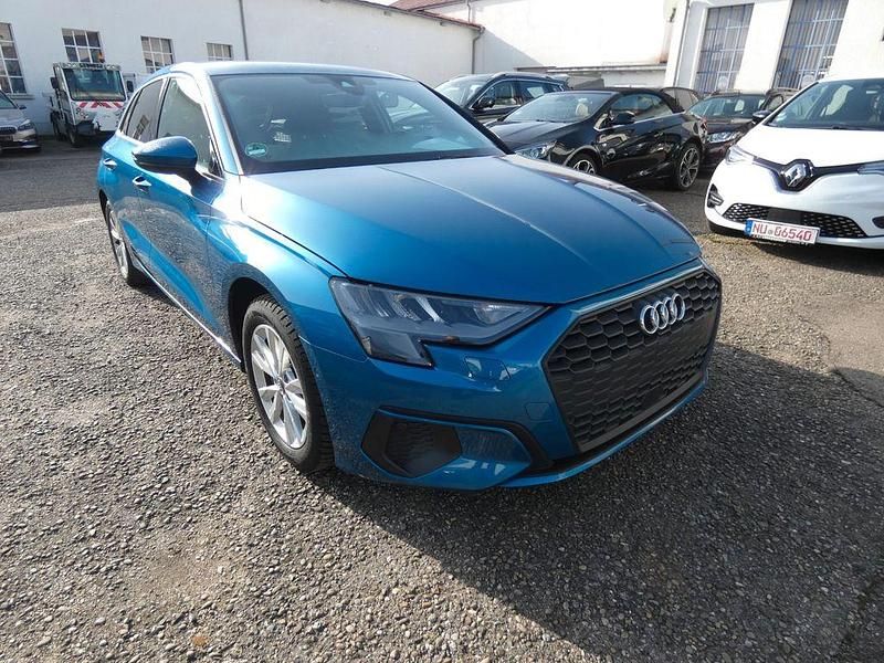 Gebraucht Audi A3 150 PS (110 kW) 2022 Blau Limousine