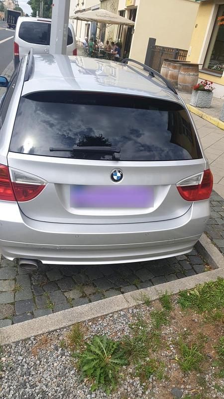 Gebraucht BMW 320 177 PS (130 kW) 2008 Silber Kombi