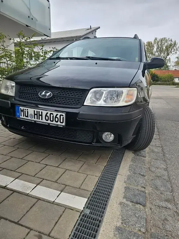 Używany Hyundai Matrix GLS 103 KM (75 kW) 2007 Czarny Minivan
