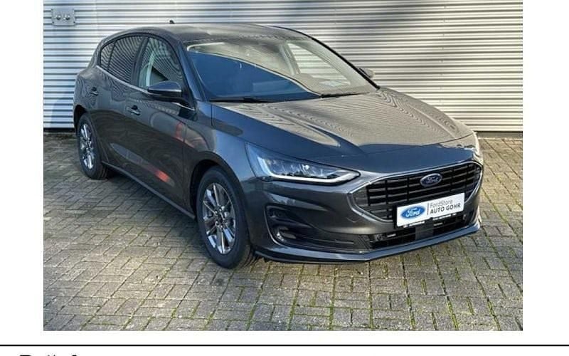 Grau Gebraucht 2024 Ford Focus Titanium Limousine | 22.880 € (Guter Preis) - Bild 1/4