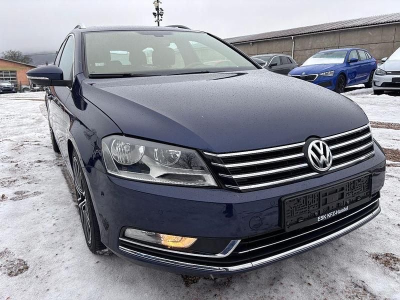 Gebraucht VW Passat Exclusive 140 PS (102 kW) 2012 Blau Kombi