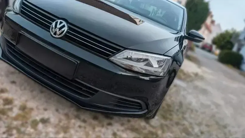 Gebraucht VW Jetta Comfortline 105 PS (77 kW) 2012 Schwarz Limousine