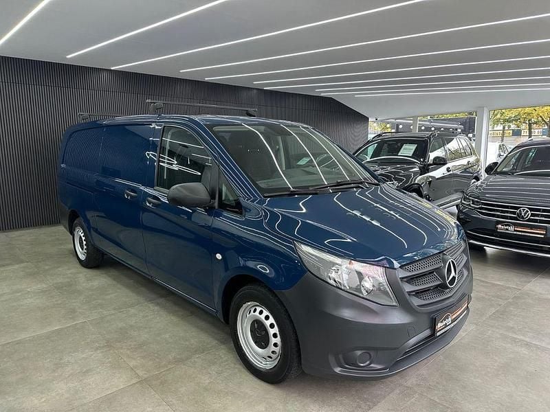 Blau Gebraucht 2015 Mercedes Vito Van / Kleinbus | 13.950 € (Guter Preis) - Bild 1/4