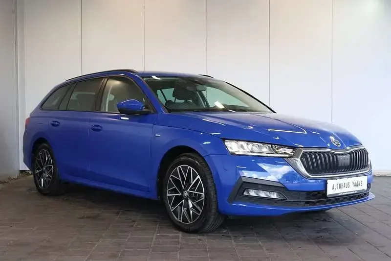 Gebraucht Skoda Octavia Clever 150 PS (110 kW) 2022 Blau Kombi