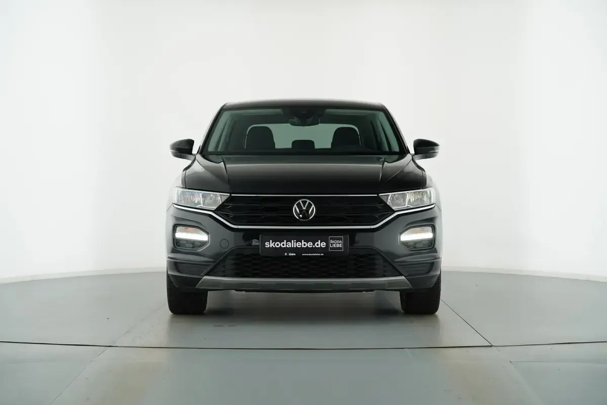 Gebraucht VW T-Roc Active 110 PS (80 kW) 2021 Deep black perleffekt SUV