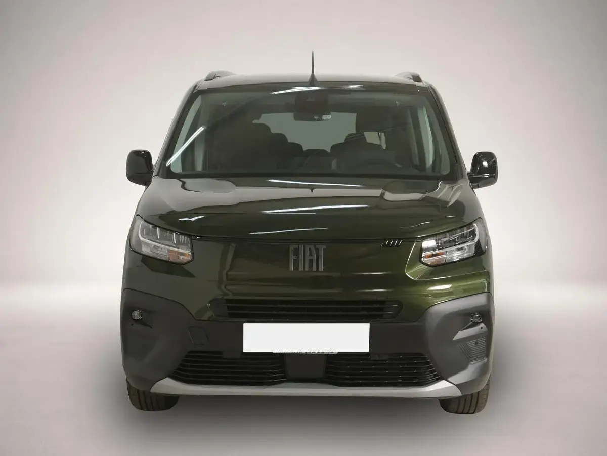 Gebraucht Fiat Qubo Trekking 131 PS (96 kW) 2024 Manufacturer Van / Kleinbus