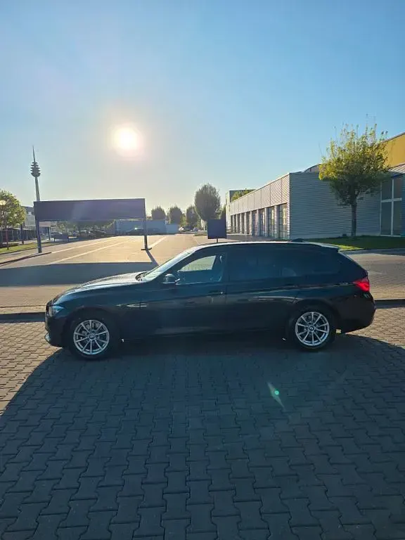 Gebraucht BMW 320 Efficient Dynamics 190 PS (139 kW) 2017 Schwarz Kombi