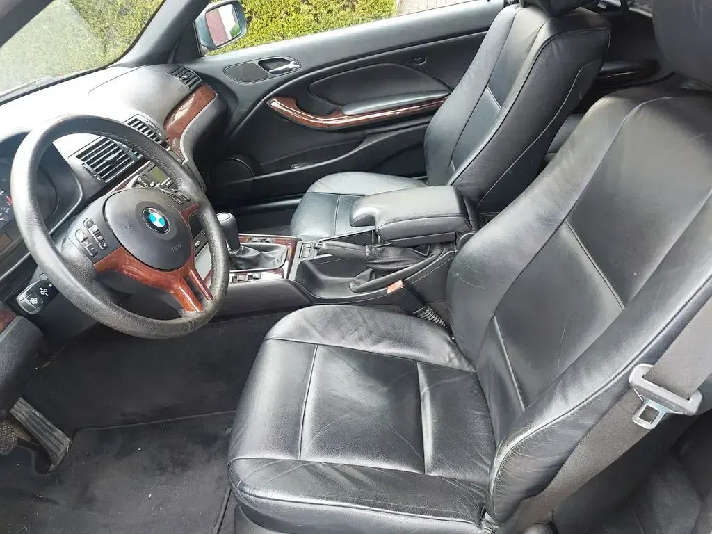 Gebraucht BMW 318 Cabriolet Exclusive 150 PS (110 kW) 2006 Schwarz Cabrio
