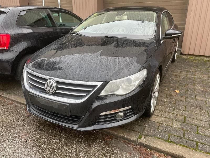 Schwarz Gebraucht 2011 VW Passat Exclusive Coupé | 7.900 € (Guter Preis) - Bild 1/4