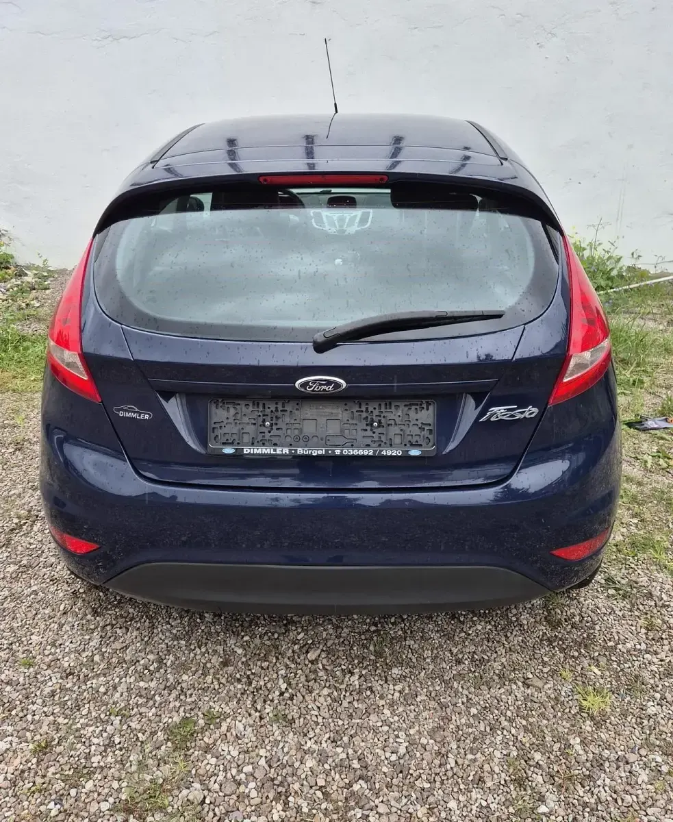 Gebraucht Ford Fiesta 60 PS (44 kW) 2011 Blau Kleinwagen