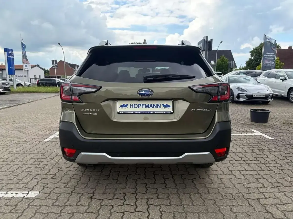 Gebraucht Subaru Outback Platinum 169 PS (124 kW) 2025 Autumn green Kombi