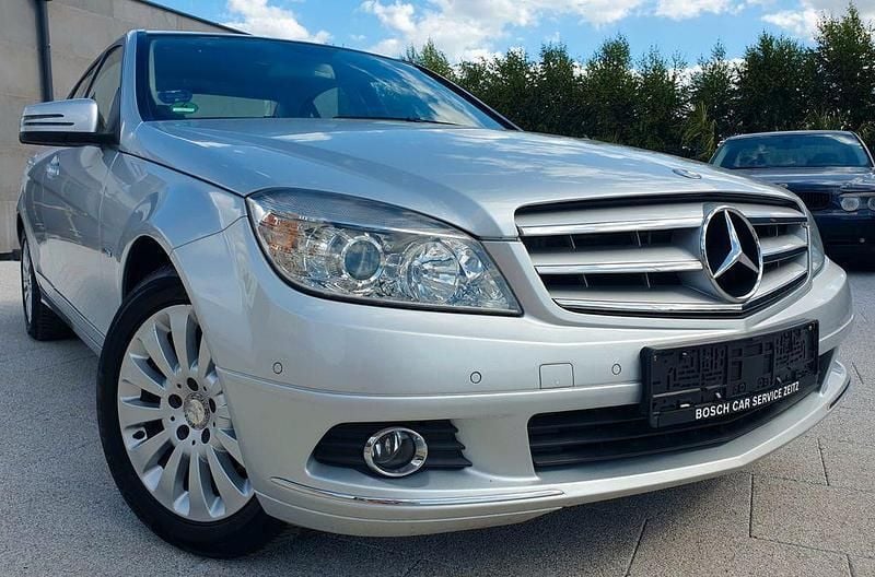 Silber Gebraucht 2010 Mercedes C180 Limousine | 7.999 € (Guter Preis) - Bild 1/4