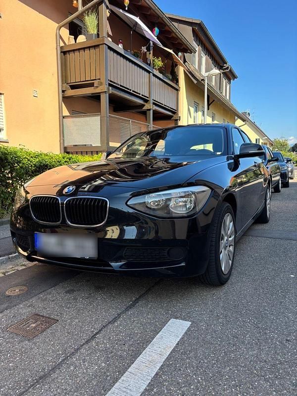 Schwarz Gebraucht 2015 BMW 116 Kleinwagen | 7.900 € (Superpreis) - Bild 1/4