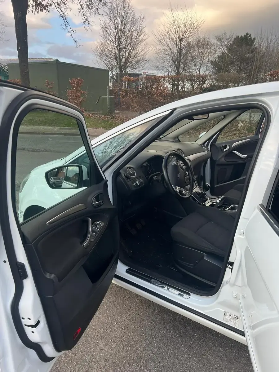Gebraucht Ford Focus S 140 PS (102 kW) 2012 Weiß Kombi