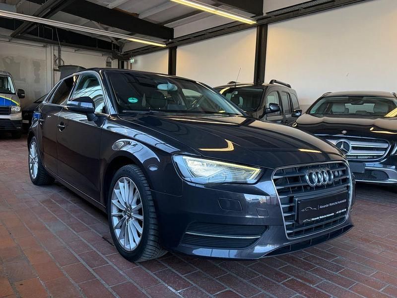 Gebraucht Audi A3 Ambiente 150 PS (110 kW) 2014 Braun Limousine