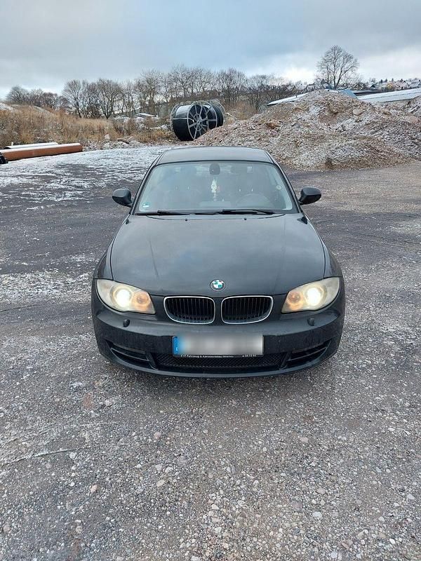 Schwarz Gebraucht 2009 BMW 120 Coupé Coupé | 6.500 € (Guter Preis) - Bild 1/4