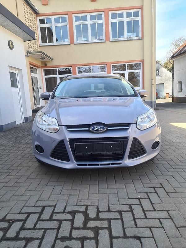 Gebraucht Ford Focus 100 PS (73 kW) 2012 Kombi