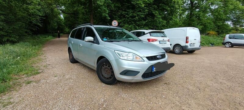 Silber Gebraucht 2009 Ford Focus Kombi | 1.200 € (Guter Preis) - Bild 1/4