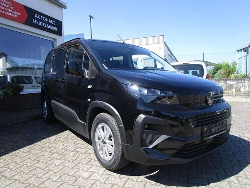 Gebraucht Peugeot Rifter Allure 131 PS (96 kW) 2024 Lackierung schwarz perla nera Van / Kleinbus