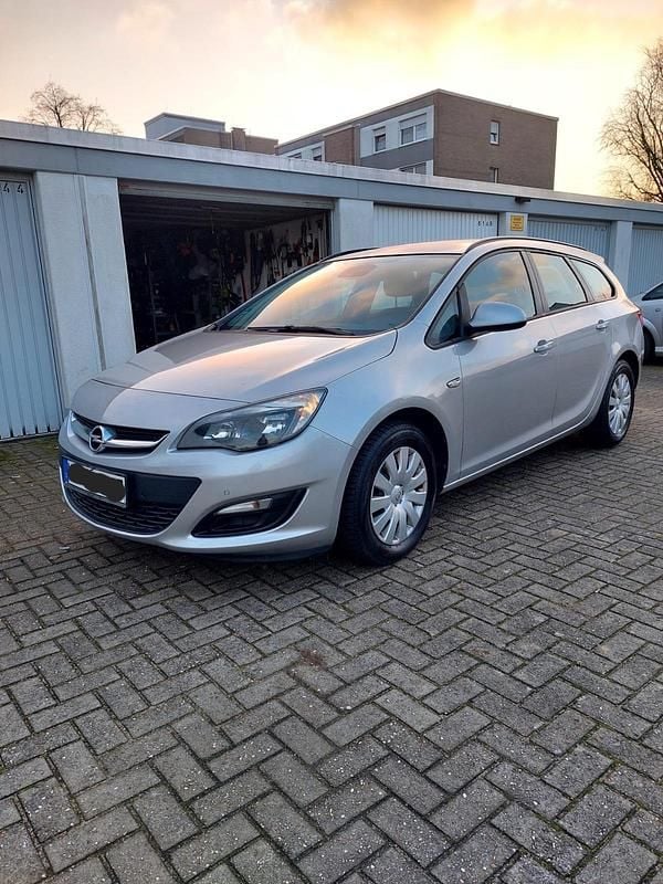 Gebraucht Opel Astra 110 PS (80 kW) 2015 Silber Kombi