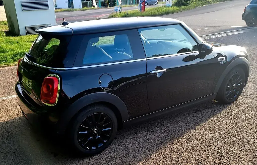Second-hand Mini ONE 102 CP (75 kW) 2016 Negru Hatchback