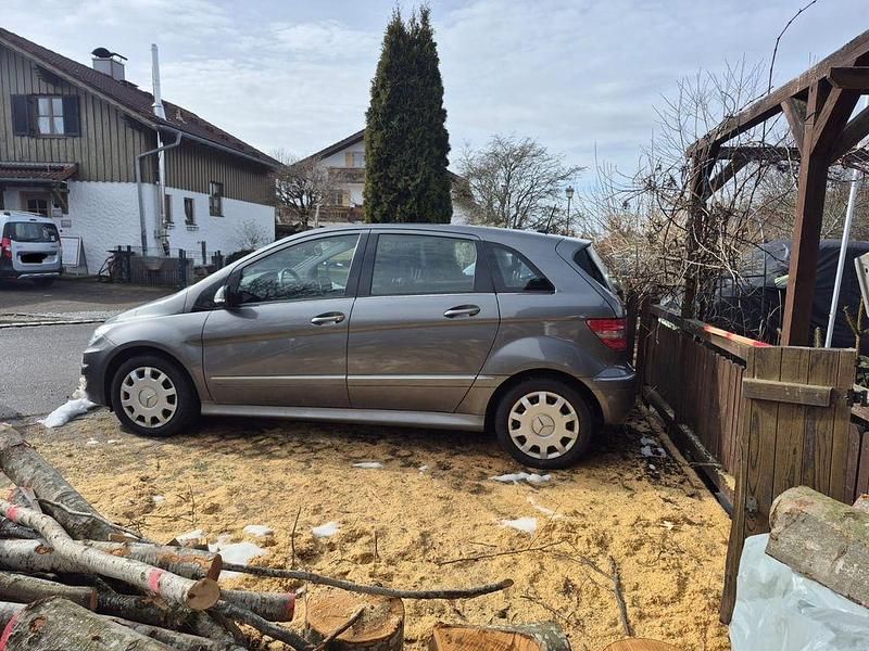 Gebraucht Mercedes B200 136 PS (100 kW) 2008 Grau Van / Kleinbus