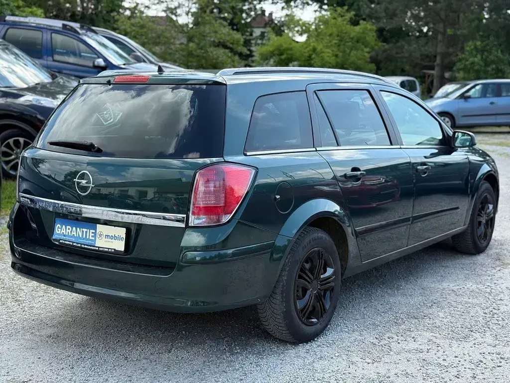 Gebraucht Opel Astra Edition 90 PS (66 kW) 2005 Grün Limousine