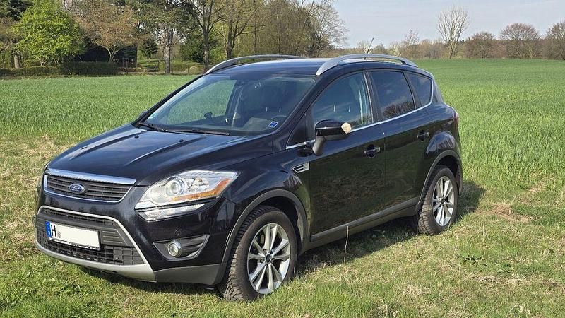 Gebraucht Ford Kuga Titanium 140 PS (102 kW) 2012 Schwarz SUV
