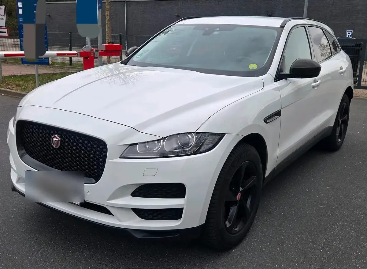 Gebraucht Jaguar F-Pace 163 PS (119 kW) 2017 Weiß SUV