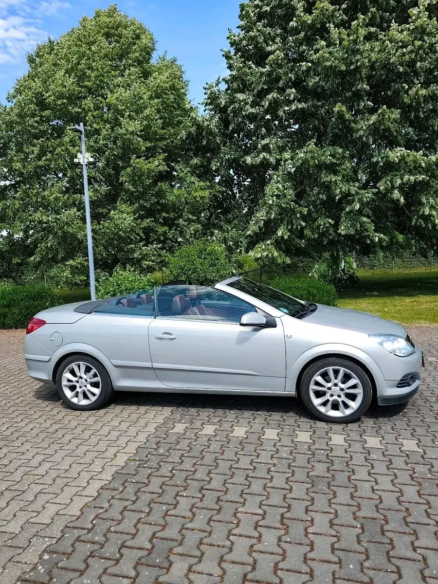 Gebraucht Opel Astra 140 PS (102 kW) 2007 Cabrio