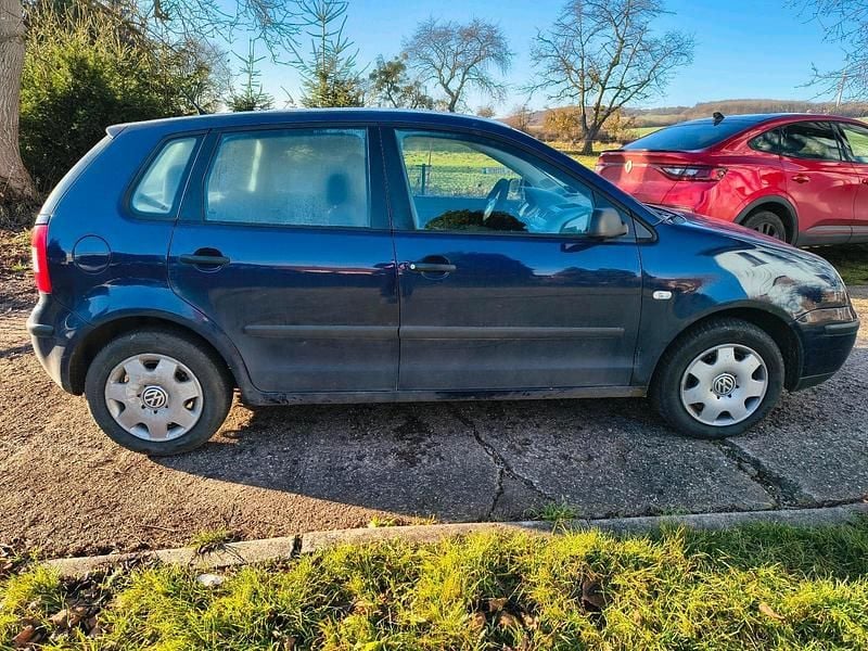 Blau Gebraucht 2004 VW Polo Kleinwagen | 500 € (Superpreis) - Bild 1/4