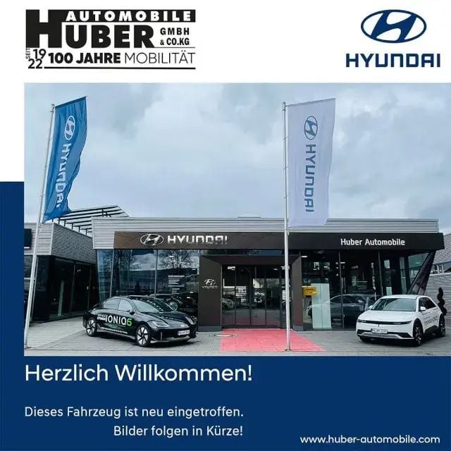Silber Gebraucht 2018 Hyundai i20 Passion Limousine | 12.790 € (Fairer Preis) - Bild 1/4