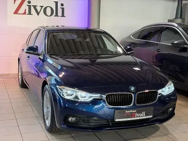 Gebraucht BMW 320 Advantage 190 PS (139 kW) 2018 Andere Limousine