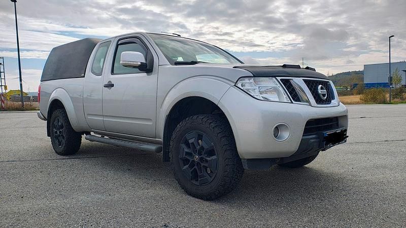 Silber Gebraucht 2011 Nissan Navara Abholung | 12.500 € (Fairer Preis) - Bild 1/2