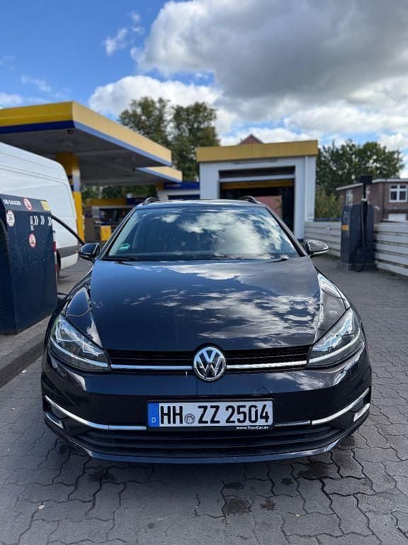 Schwarz Gebraucht 2017 VW Golf VII Trendline Kombi | 9.900 € (Guter Preis) - Bild 1/4