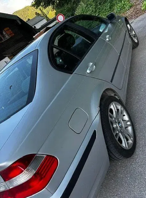 Gebraucht BMW 318 143 PS (105 kW) 2003 Silber Limousine