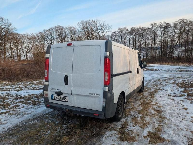 Gebraucht Opel Vivaro 90 PS (66 kW) 2015 Weiß Van / Kleinbus